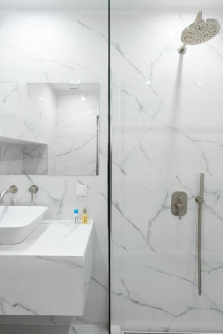 Cute, Bright And Cozy Flat 5 Min Walk To Acropolis *
